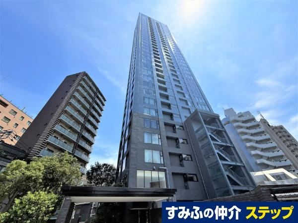 2LDK apartment in Toshima Ward, Tokyo - Photo 1
