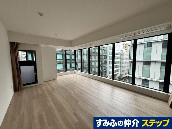 2LDK apartment in Chiyoda Ward, Tokyo - Photo 1