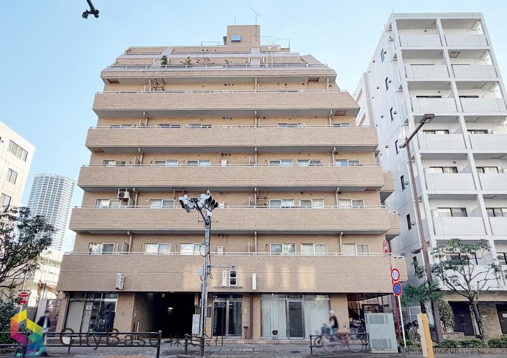 1LDK apartment in Shinjuku Ward, Tokyo - Photo 1