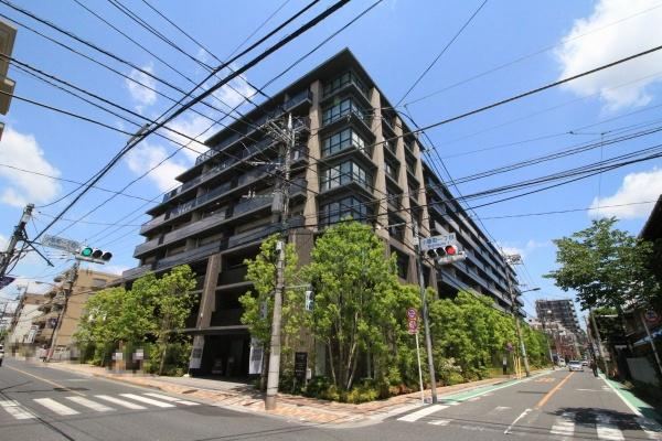 3LDK apartment in Chofu, Tokyo - Photo 1