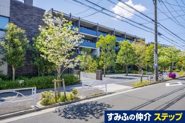 2LDK apartment in Meguro Ward, Tokyo - Photo 1