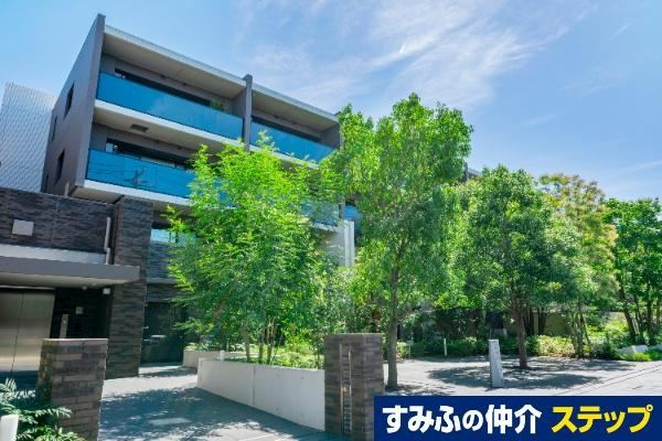 3LDK apartment in Meguro Ward, Tokyo - Photo 1