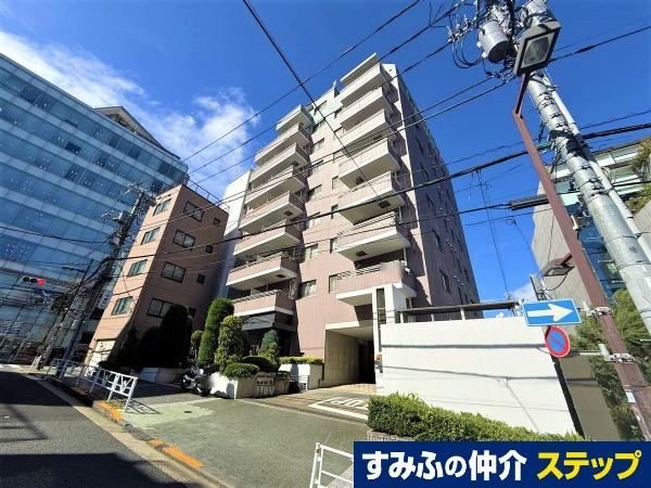 3LDK apartment in Shibuya Ward, Tokyo - Photo 1