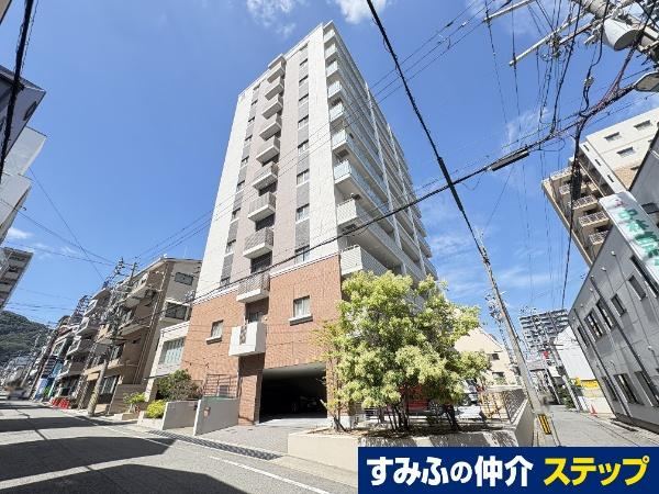 2LDK apartment in Nada Ward, Kobe, Hyogo - Photo 1