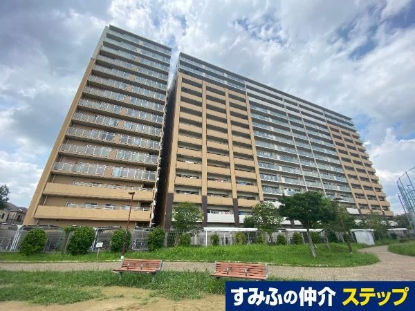 3LDK apartment in Yodogawa Ward, Osaka - Photo 1