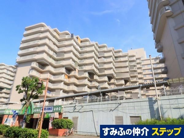 3LDK apartment in Higashiyodogawa Ward, Osaka - Photo 1