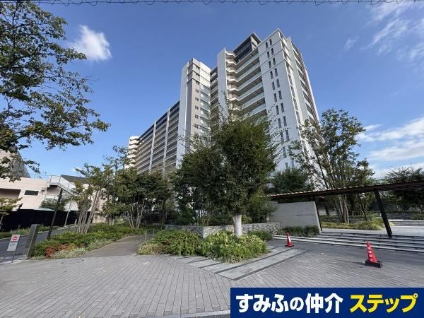 3LDK+S apartment in Kita Ward, Tokyo - Photo 1