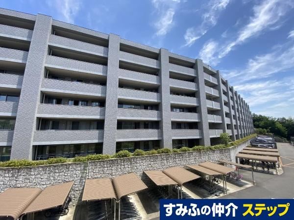 3LDK apartment in Nishinomiya, Hyogo - Photo 1