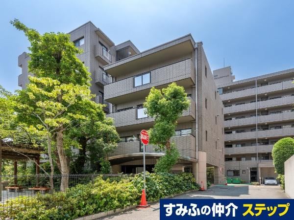 3LDK apartment in Nishinomiya, Hyogo - Photo 1