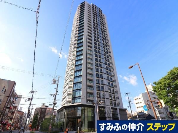 3LDK apartment in Minato Ward, Osaka - Photo 1