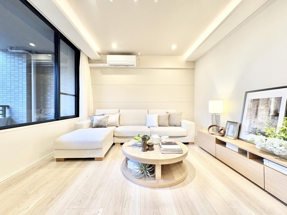 3LDK apartment in Nakano Ward, Tokyo - Photo 1