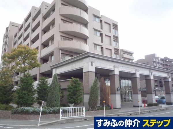 3LDK apartment in Hirakata, Osaka - Photo 1