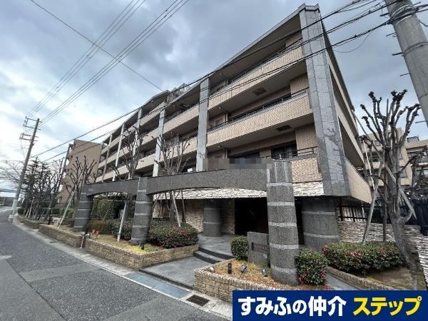 3LDK apartment in Higashinada Ward, Kobe, Hyogo - Photo 1