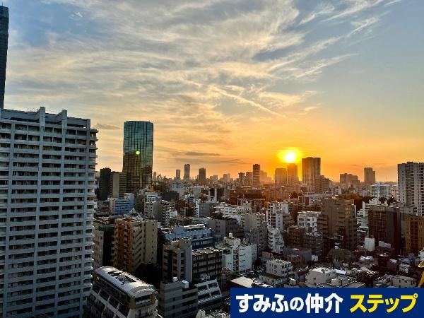 2LDK apartment in Minato Ward, Tokyo - Photo 1