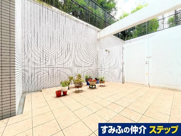 2LDK apartment in Shinagawa Ward, Tokyo - Photo 1