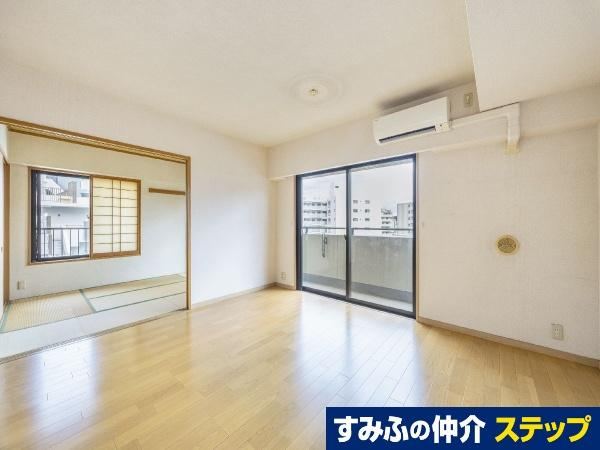 3LDK apartment in Naka Ward, Yokohama, Kanagawa - Photo 1