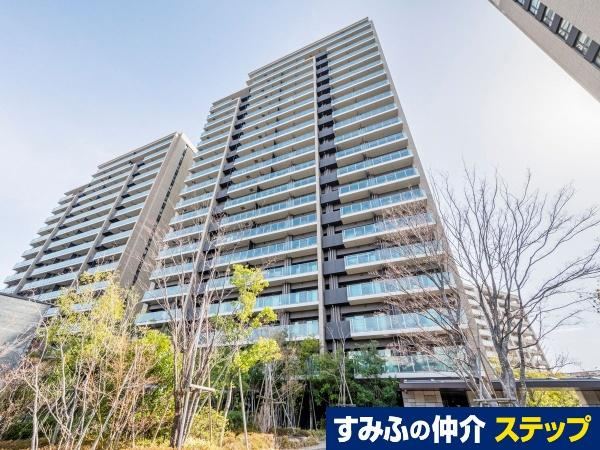 4LDK apartment in Chuo Ward, Fukuoka - Photo 1