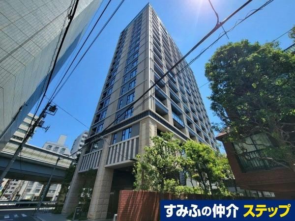 2LDK apartment in Minato Ward, Tokyo - Photo 1