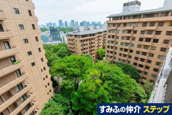 3LDK apartment in Shibuya Ward, Tokyo - Photo 1