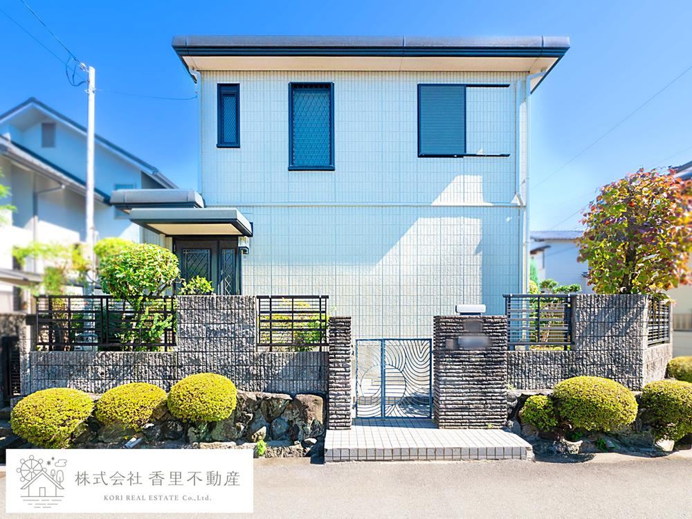 5LDK house in Hirakata, Osaka - Photo 1