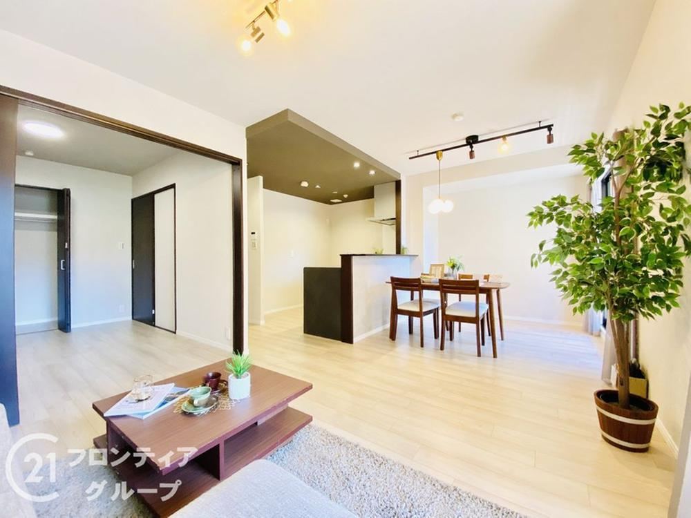 3LDK apartment in Hirakata, Osaka - Photo 1