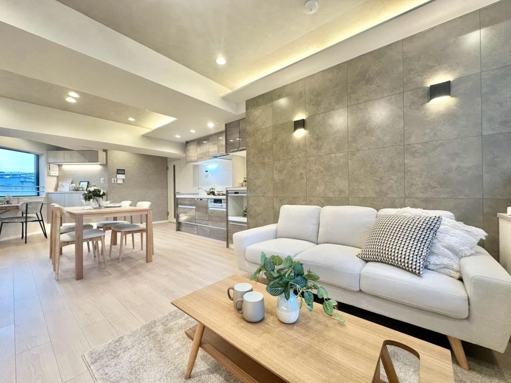 2LDK apartment in Shinjuku Ward, Tokyo - Photo 1