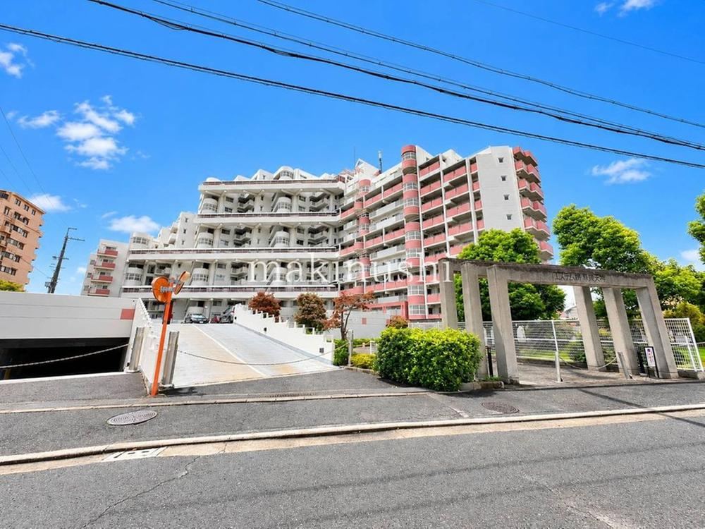 3LDK apartment in Higashi Ward, Sakai, Osaka - Photo 1