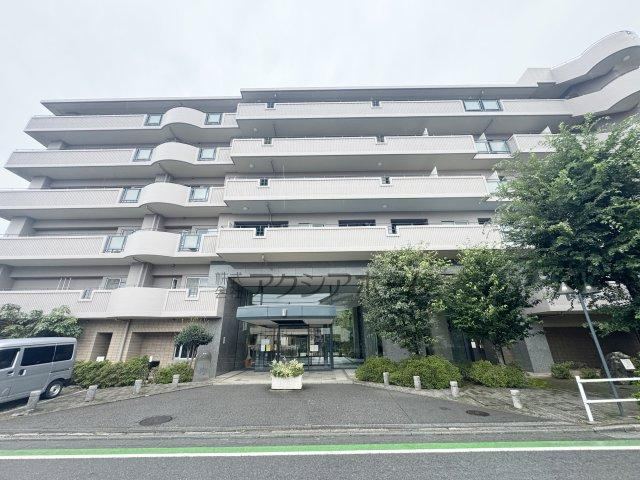 3LDK apartment in Tokorozawa, Saitama - Photo 1