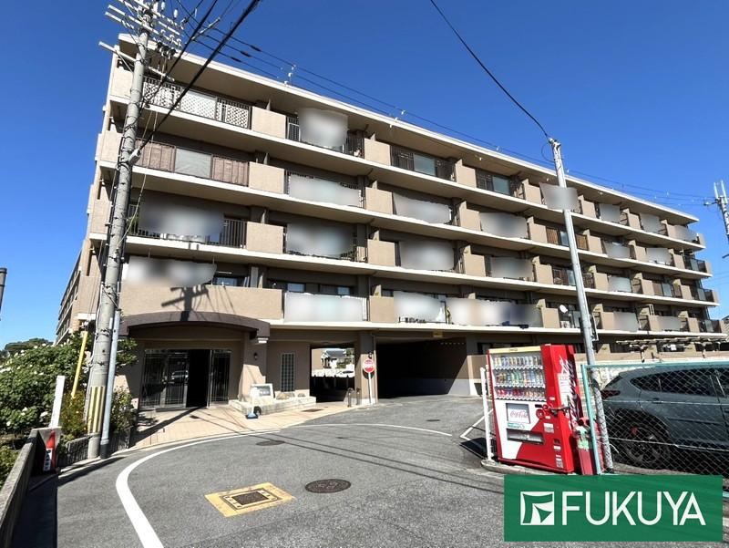 3LDK apartment in Yamatotakada, Nara - Photo 1