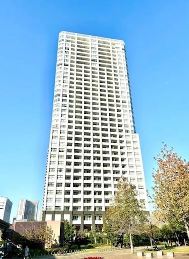 2LDK apartment in Minato Ward, Tokyo - Photo 1