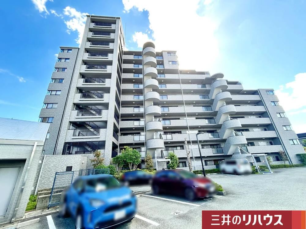 3LDK apartment in Takarazuka, Hyogo - Photo 1