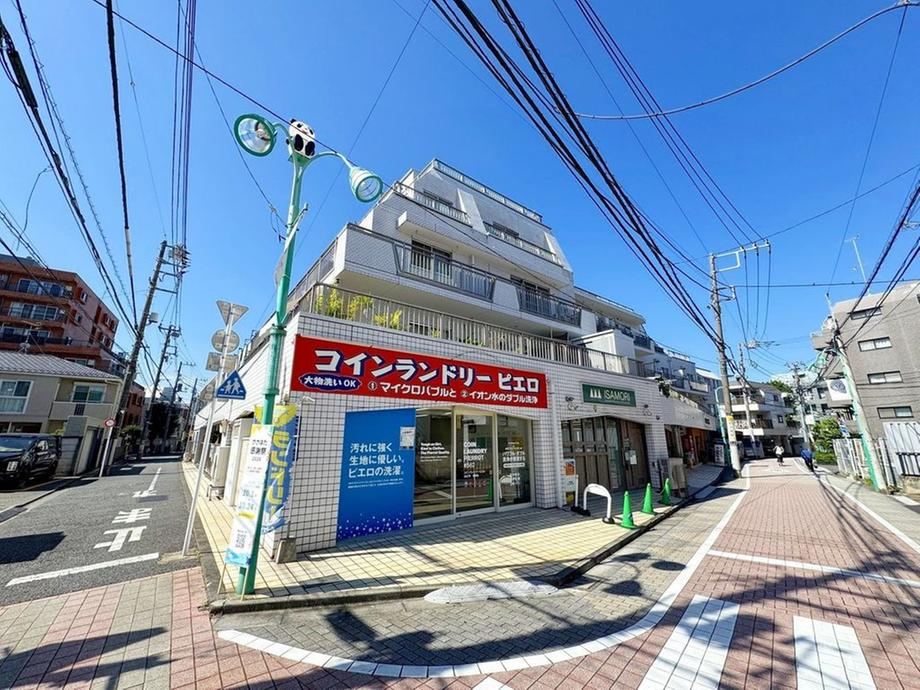 studio apartment in Shibuya Ward, Tokyo - Photo 1