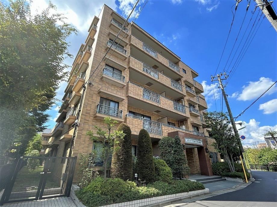 2LDK apartment in Setagaya Ward, Tokyo - Photo 1