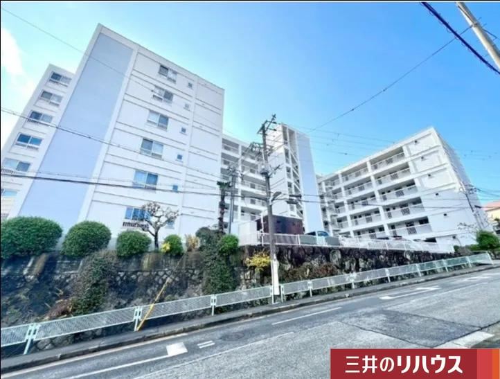 2DK apartment in Nishinomiya, Hyogo - Photo 1