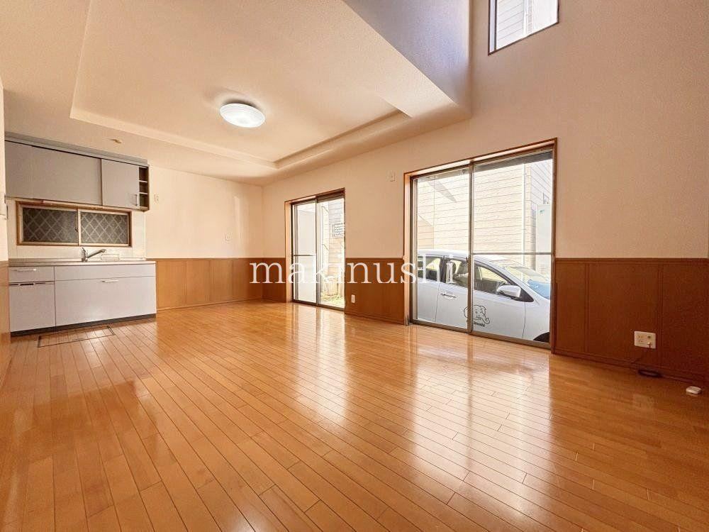 4LDK house in Mihara Ward, Sakai, Osaka - Photo 1