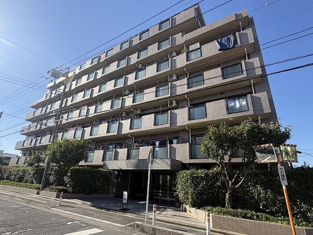 3LDK apartment in Sakura Ward, Saitama - Photo 1