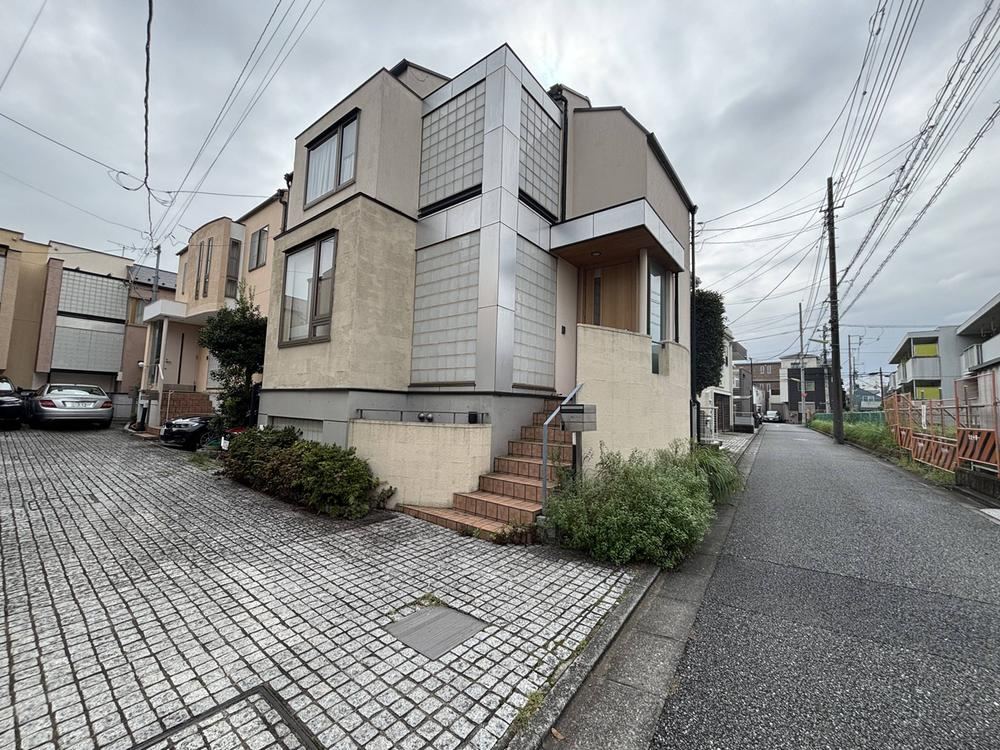 4LDK house in Setagaya Ward, Tokyo - Photo 1