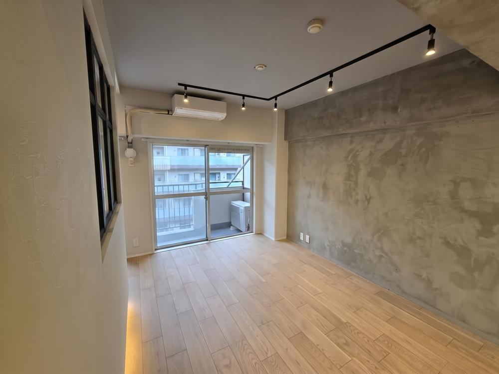 1LDK apartment in Bunkyo Ward, Tokyo - Photo 1