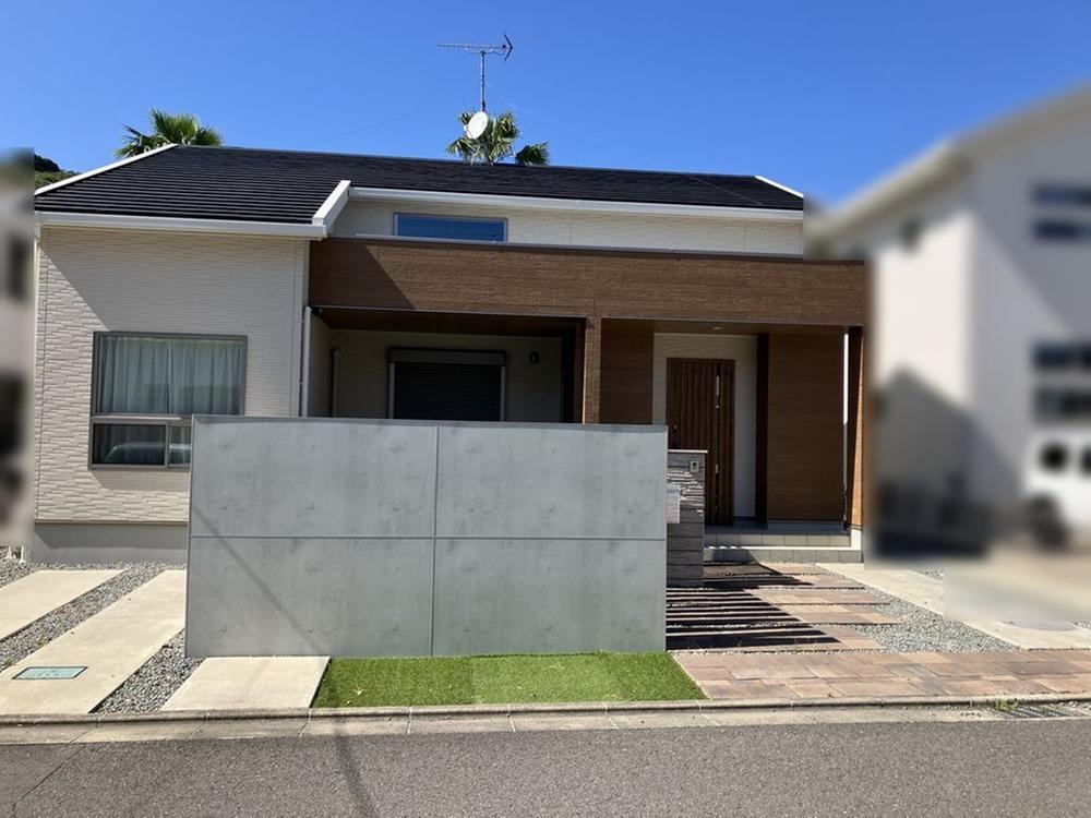 4LDK house in Wakayama, Wakayama - Photo 1