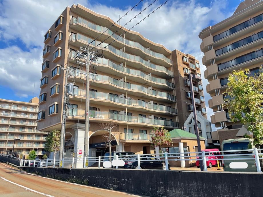 3LDK apartment in Kanazawa, Ishikawa - Photo 1