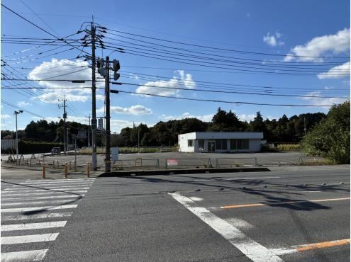 2038 m² land in Ushiku, Ibaraki - Photo 1