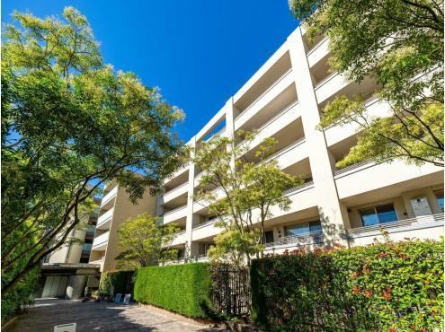 2LDK apartment in Setagaya Ward, Tokyo - Photo 1