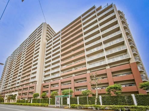 3LDK apartment in Shinagawa Ward, Tokyo - Photo 1