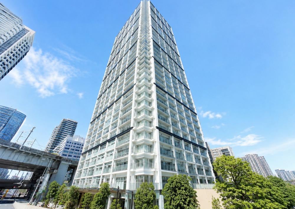 2LDK apartment in Minato Ward, Tokyo - Photo 1