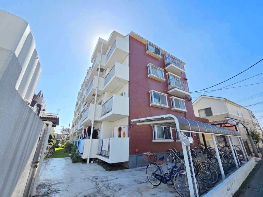 3DK apartment in Kodaira, Tokyo - Photo 1