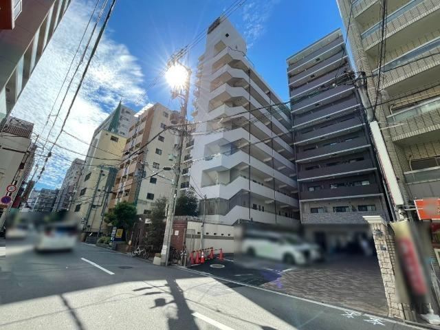 2DK apartment in Chuo Ward, Osaka - Photo 1