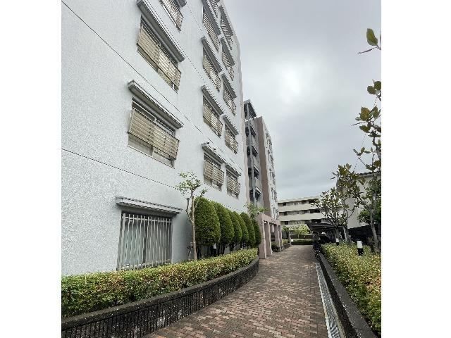 2LDK apartment in Ashiya, Hyogo - Photo 1