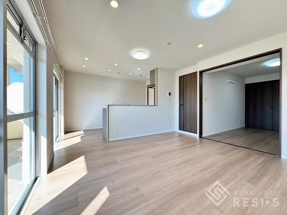 3LDK apartment in Tsurumi Ward, Osaka - Photo 1