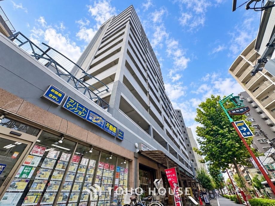 2LDK+S apartment in Nakano Ward, Tokyo - Photo 1