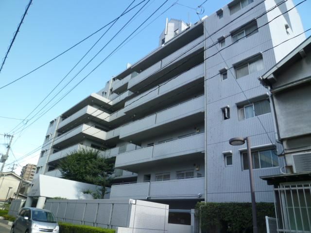 3LDK apartment in Kagoshima, Kagoshima - Photo 1